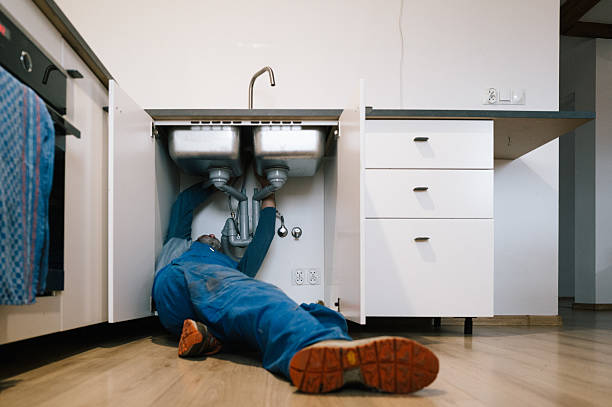 Professional Leak Detection technician working in Owings Mills, MD